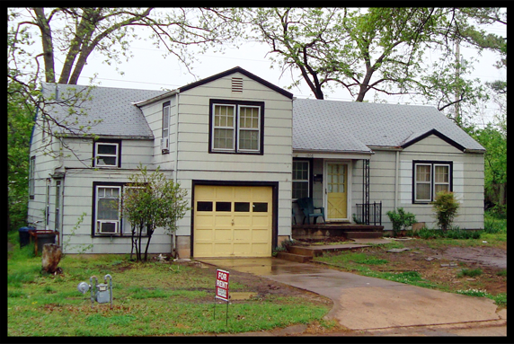 View of 1906 W Admiral rental property
